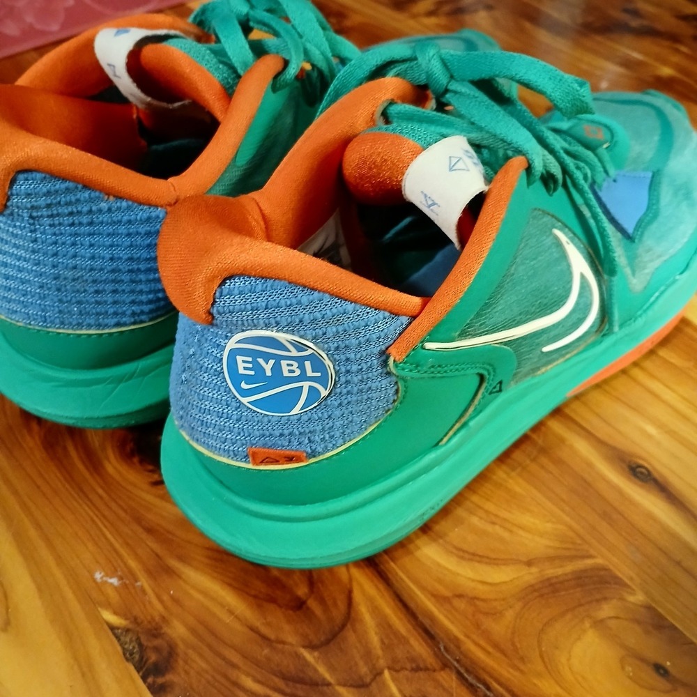 Nike Kyrie 5 Low EYBL Stadium Green / Coconut Milk DX3053-300 Size 9 Rare - Picture 3 of 9
